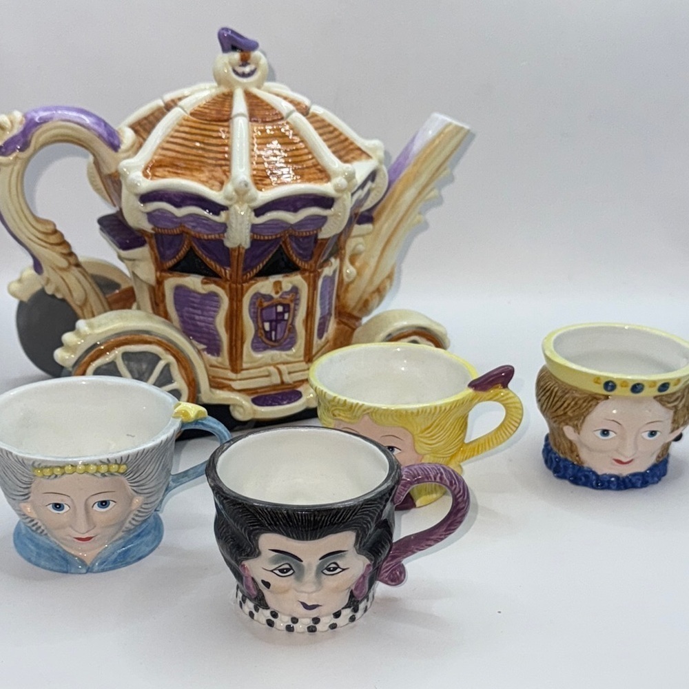 Dept 56 Storybook Cinderella Teapot with 4 Cups Glass Slipper Carriage